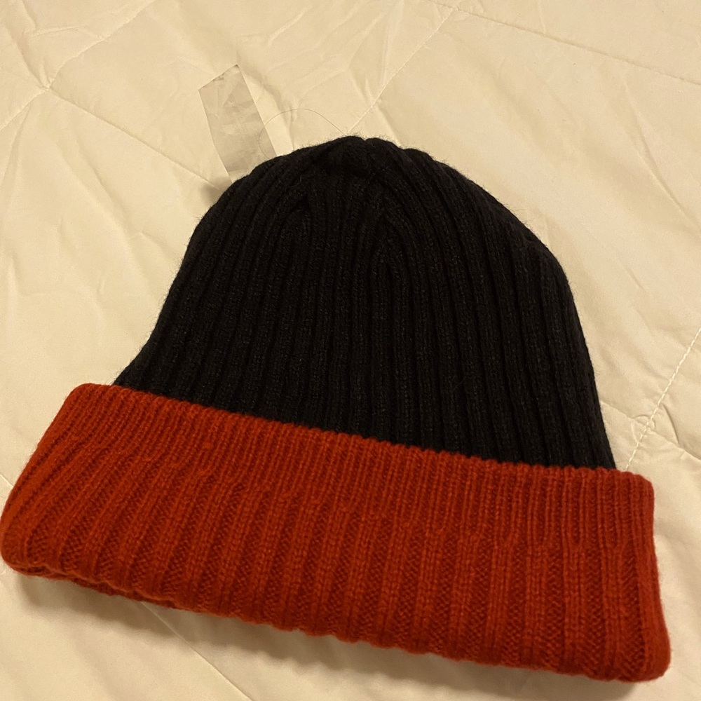 Knit Ribbed Hat